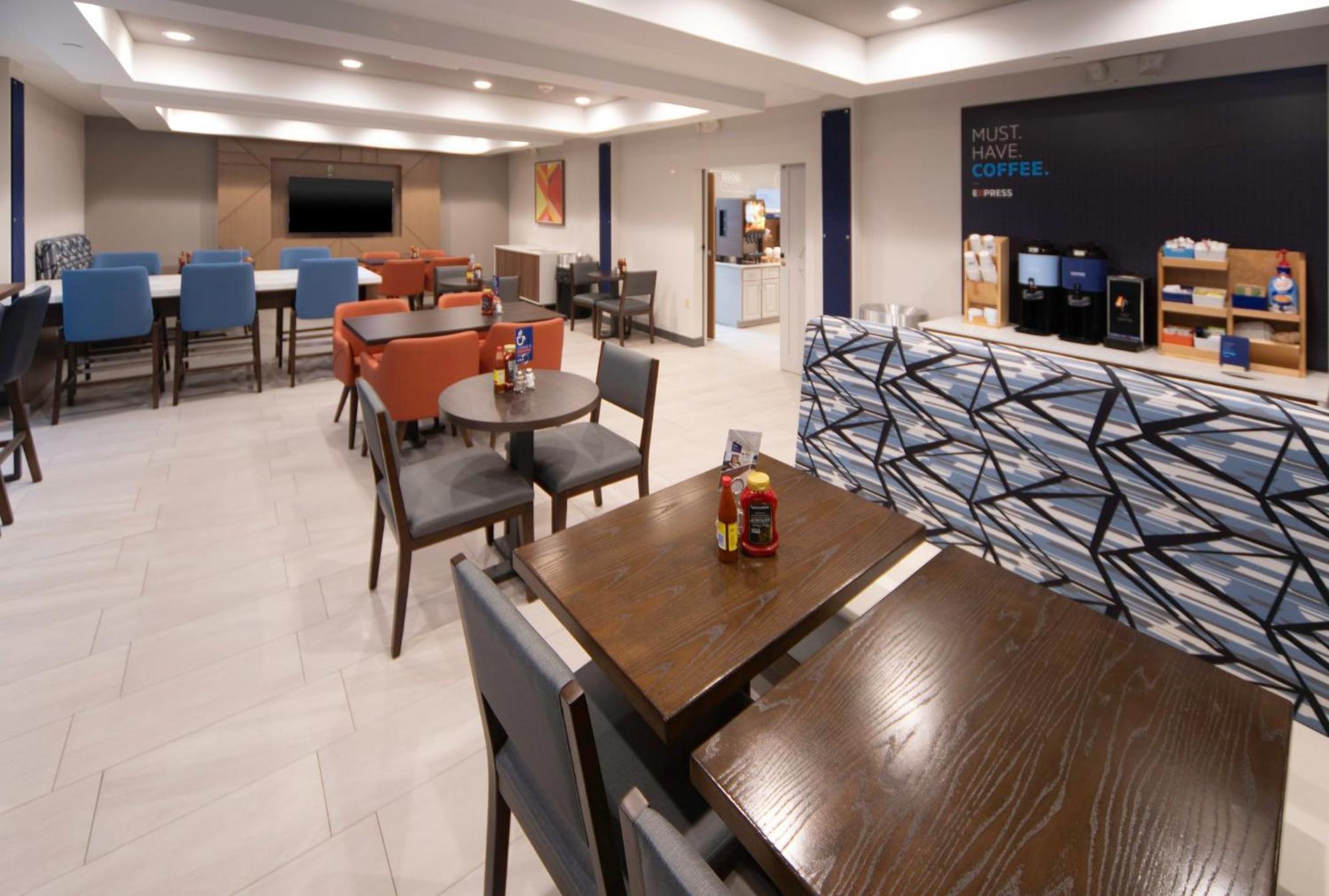 Holiday Inn Express Suites Little Rock West By Ihg Exterior photo