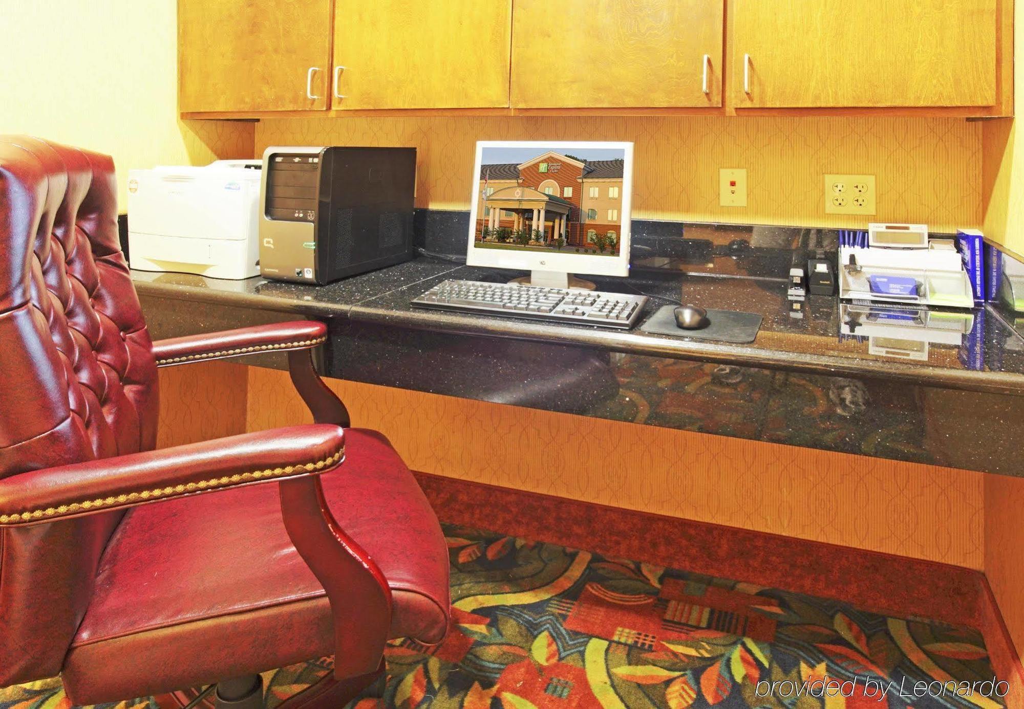 Holiday Inn Express Suites Little Rock West By Ihg Exterior photo